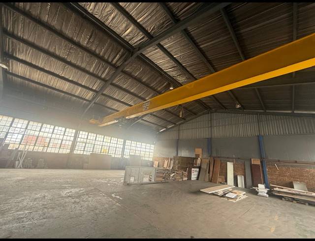 1,300M² WAREHOUSE TO LET IN ALRODE